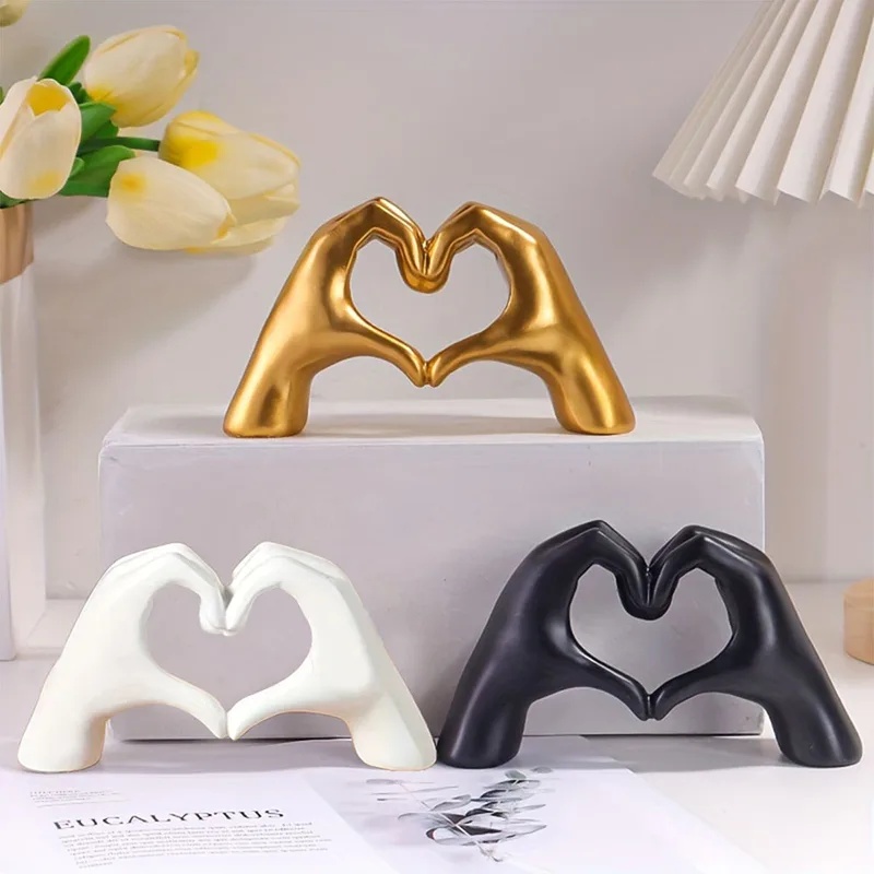Luxury Lifestyle Items - Escultura de Resina con Gesto de