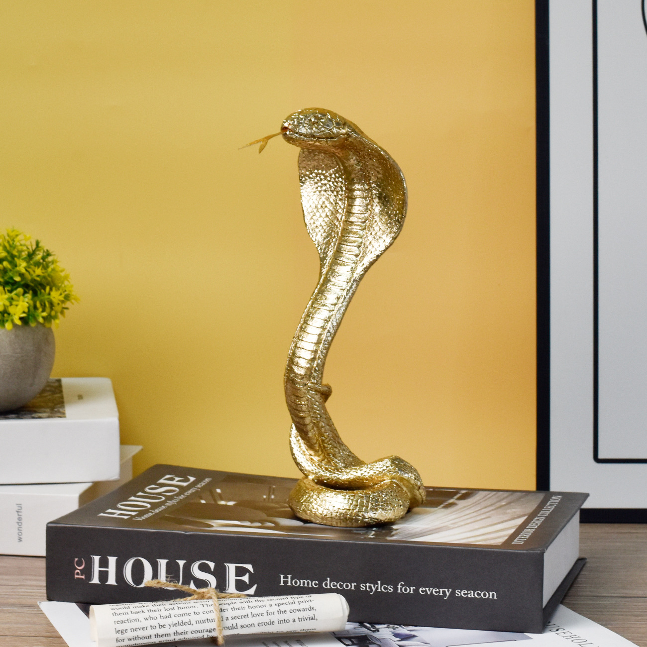 Estatua de animal de rey cobra - Luxury Lifestyle Items reseña y precio